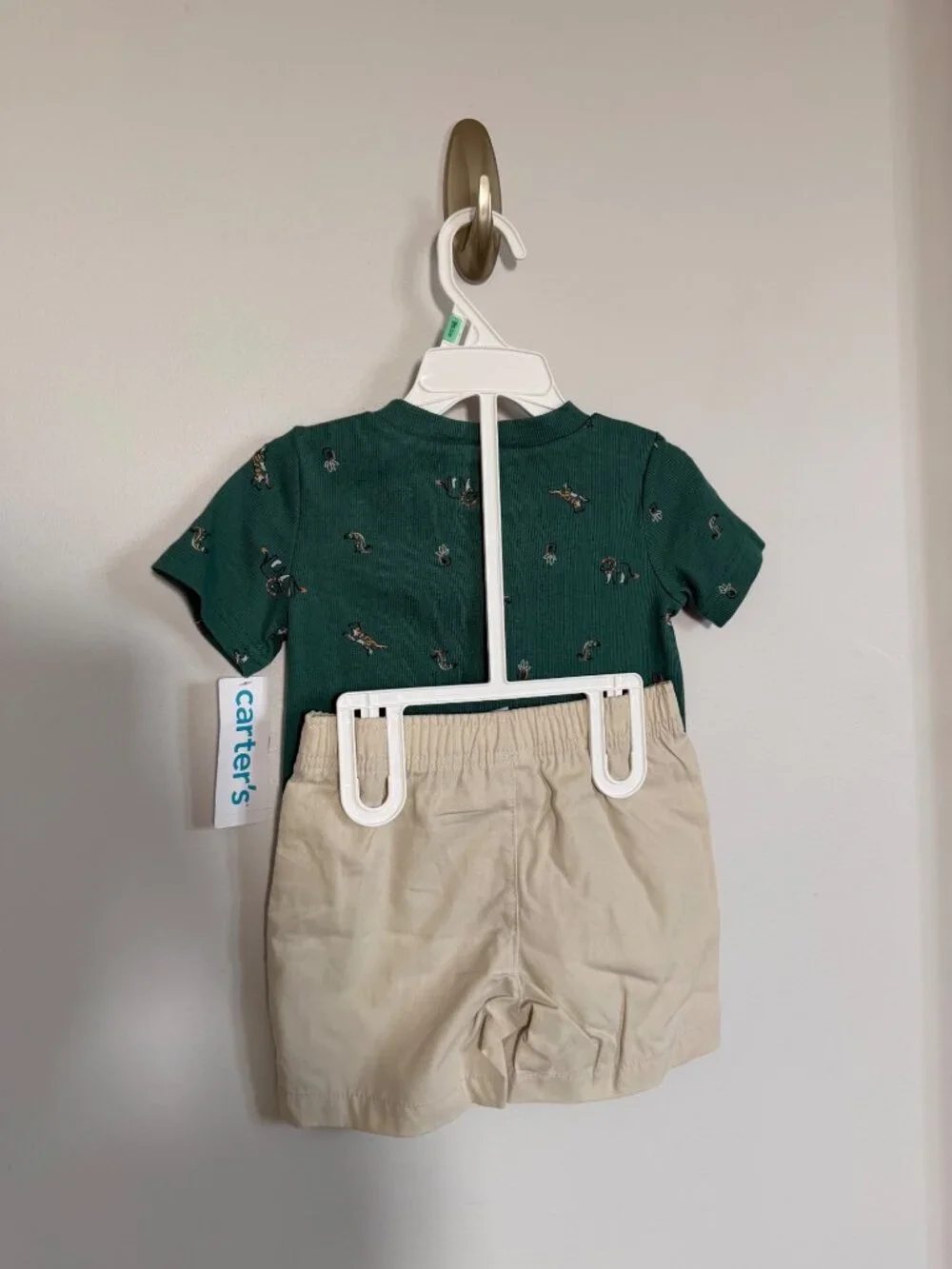 Carter’s Dinosaur Outfit Set 18M NWT